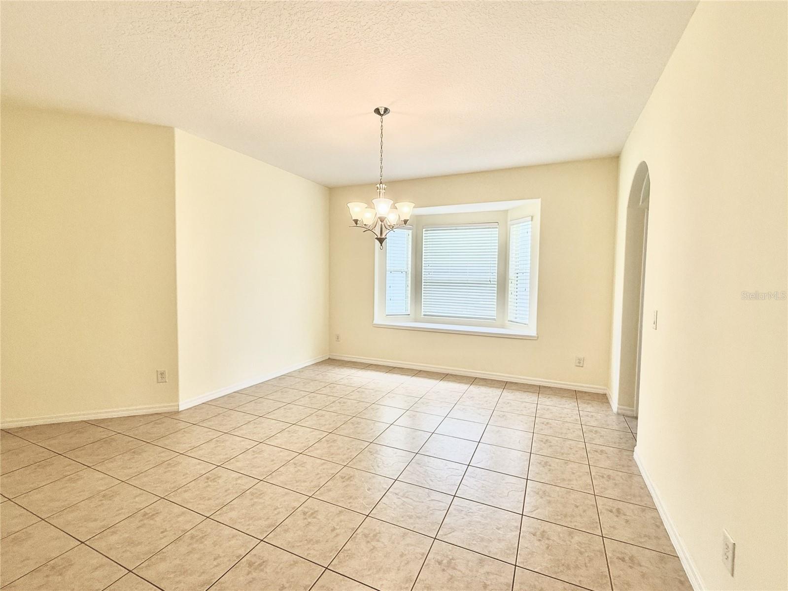 Image 14 of 33 For 8737 Leeland Archer Boulevard