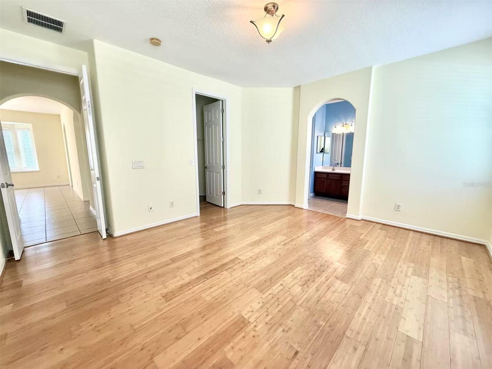 Image 16 of 33 For 8737 Leeland Archer Boulevard