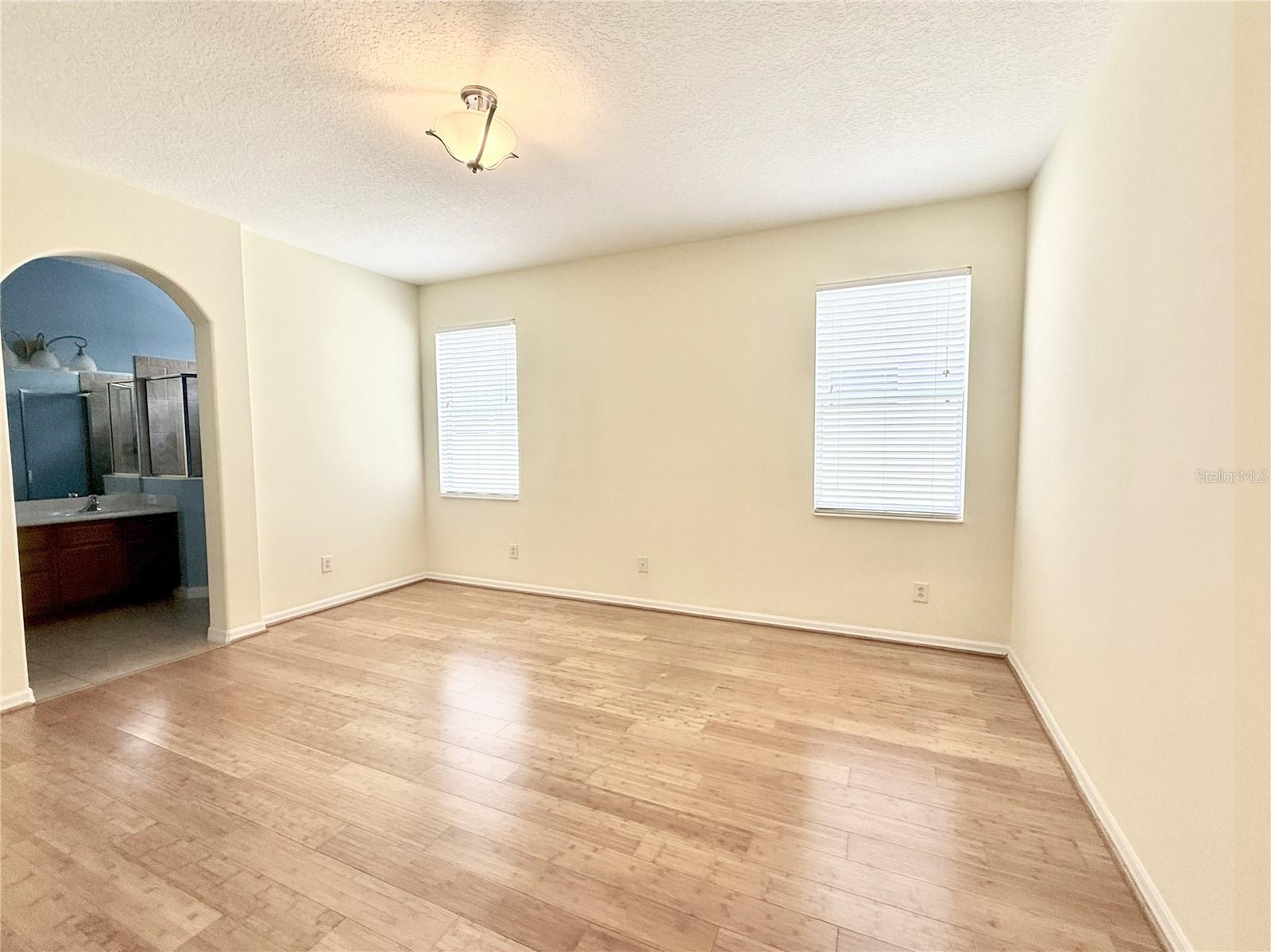 Image 17 of 33 For 8737 Leeland Archer Boulevard