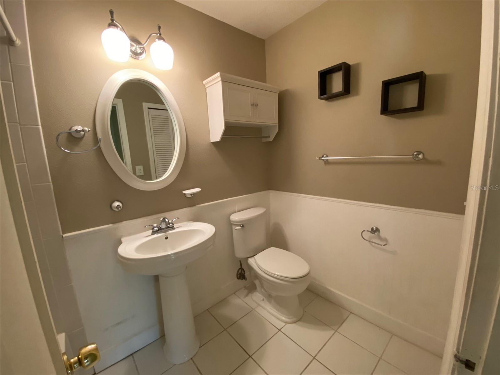 Image 8 of 13 For 311 Altaloma Avenue