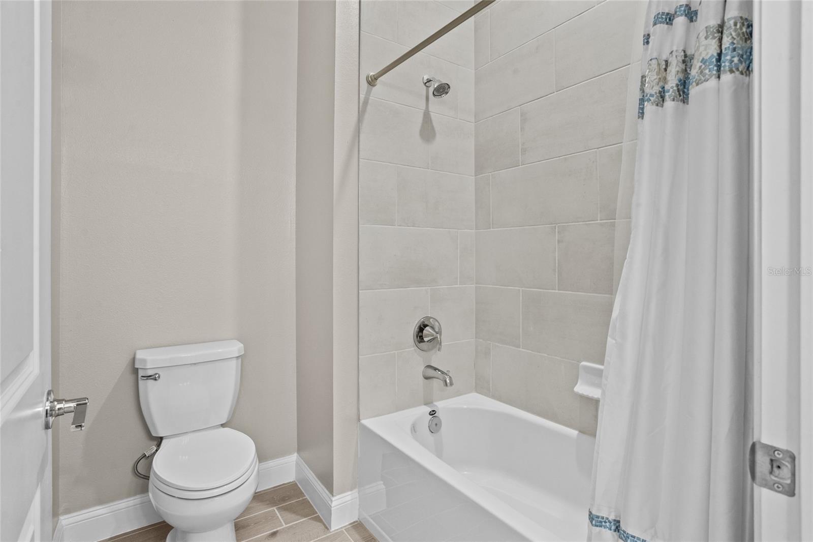 Image 11 of 47 For 4194 Acoma Drive