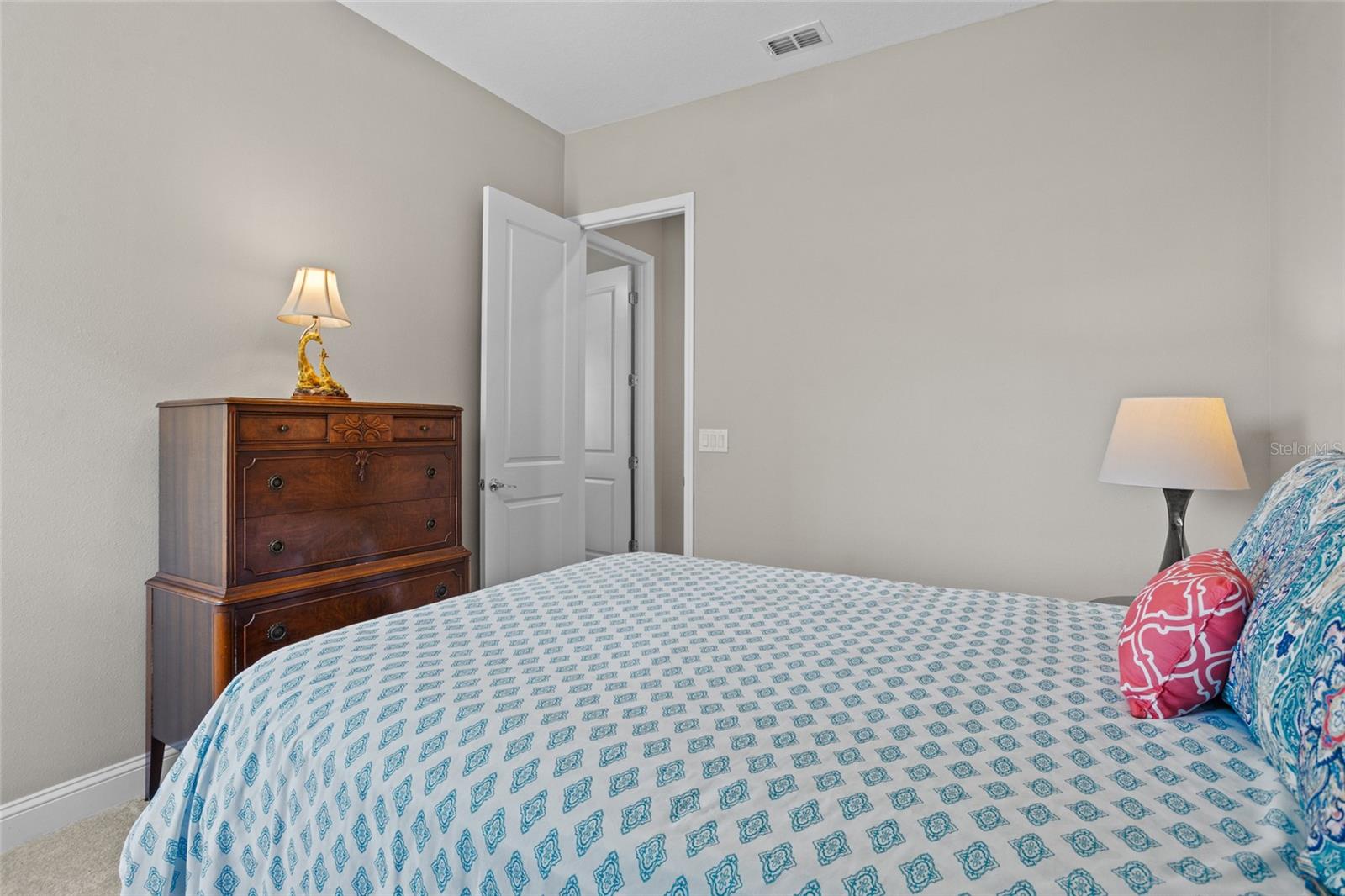 Image 16 of 47 For 4194 Acoma Drive