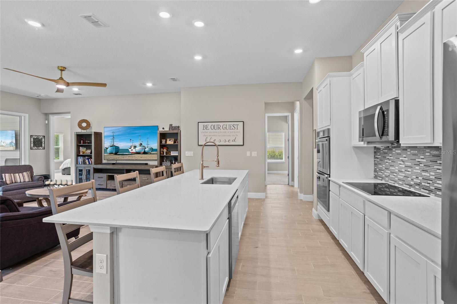 Image 33 of 47 For 4194 Acoma Drive
