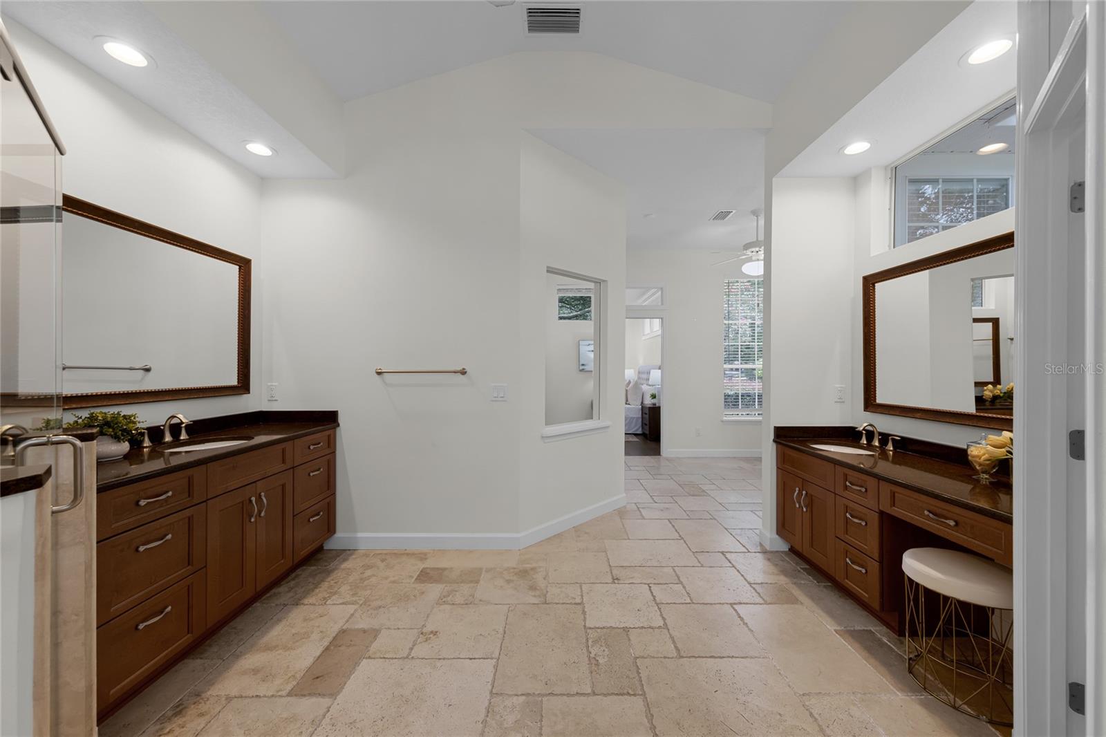 Image 23 of 43 For 11401 Willow Stowe Lane