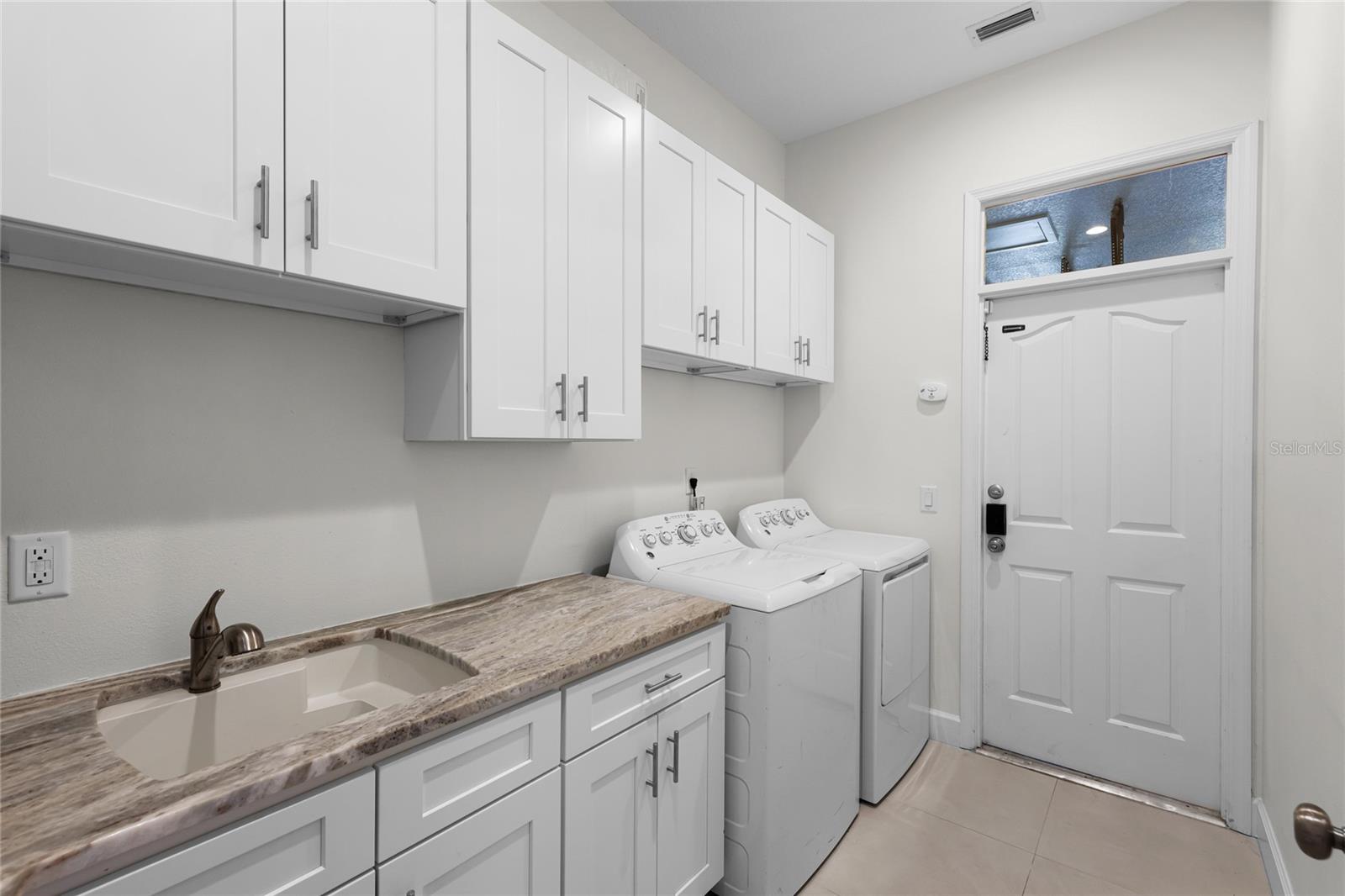 Image 37 of 43 For 11401 Willow Stowe Lane
