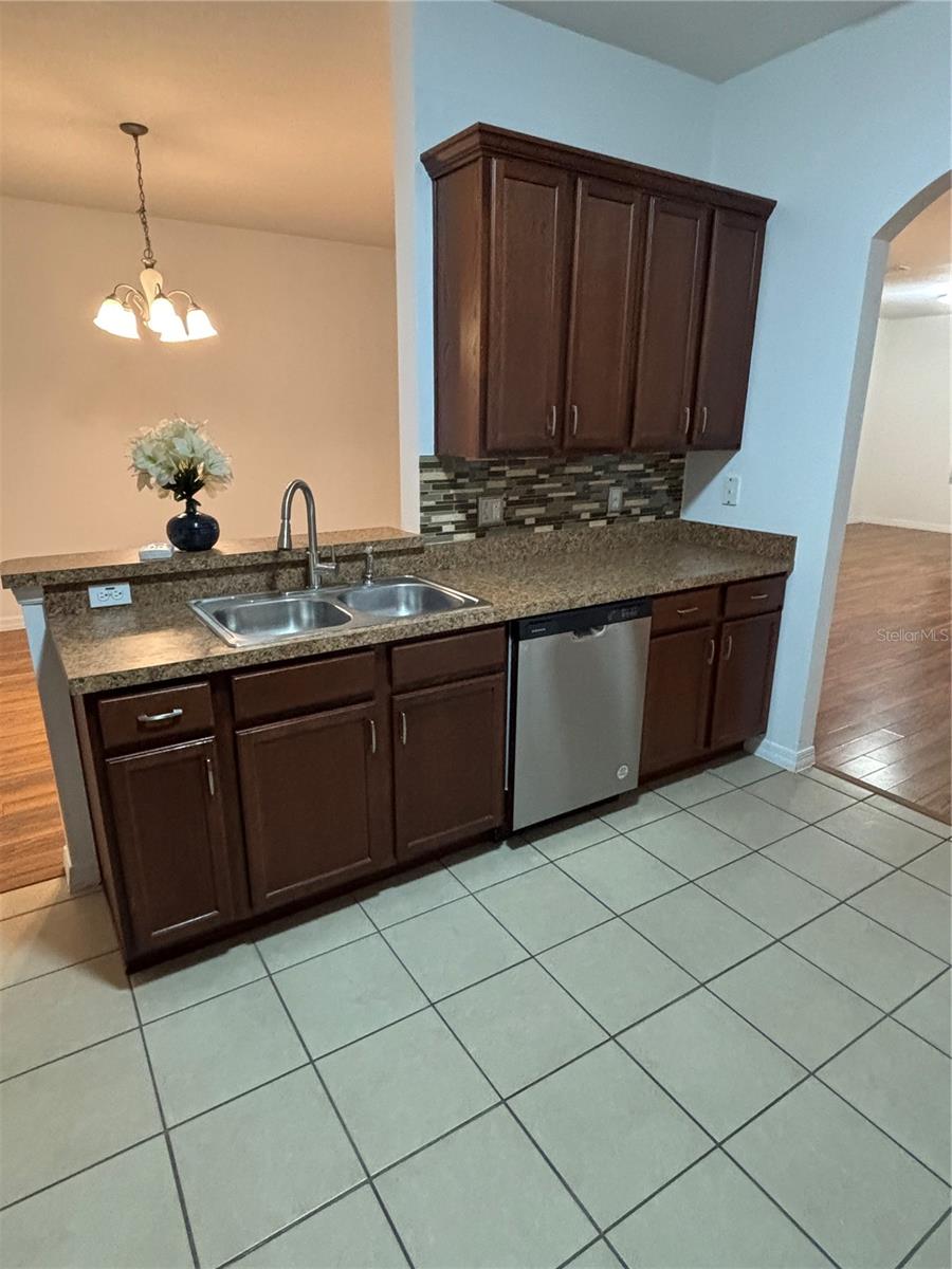 Image 3 of 18 For 1524 Buckeye Falls Way