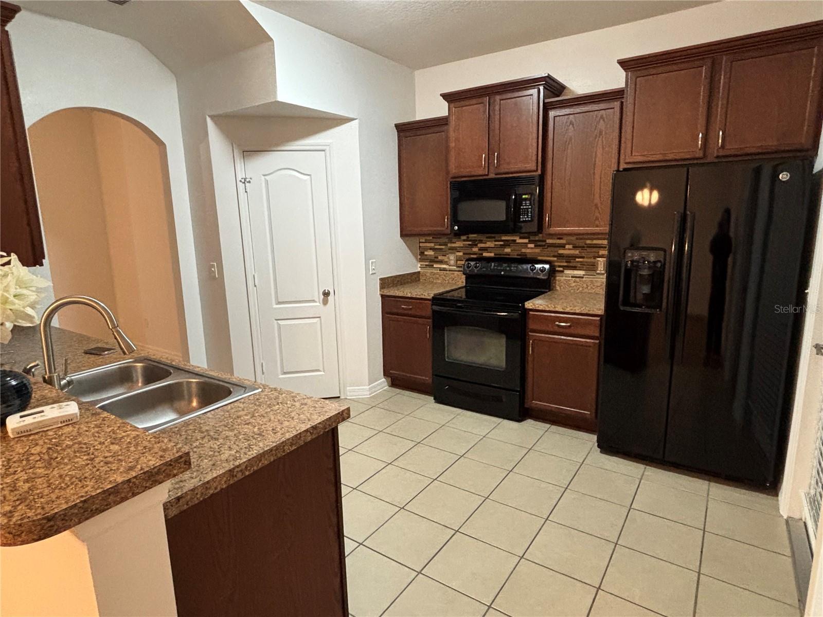 Image 4 of 18 For 1524 Buckeye Falls Way