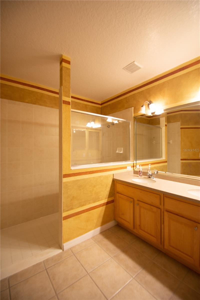 Image 8 of 12 For 9416 Myrtle Creek Lane 703