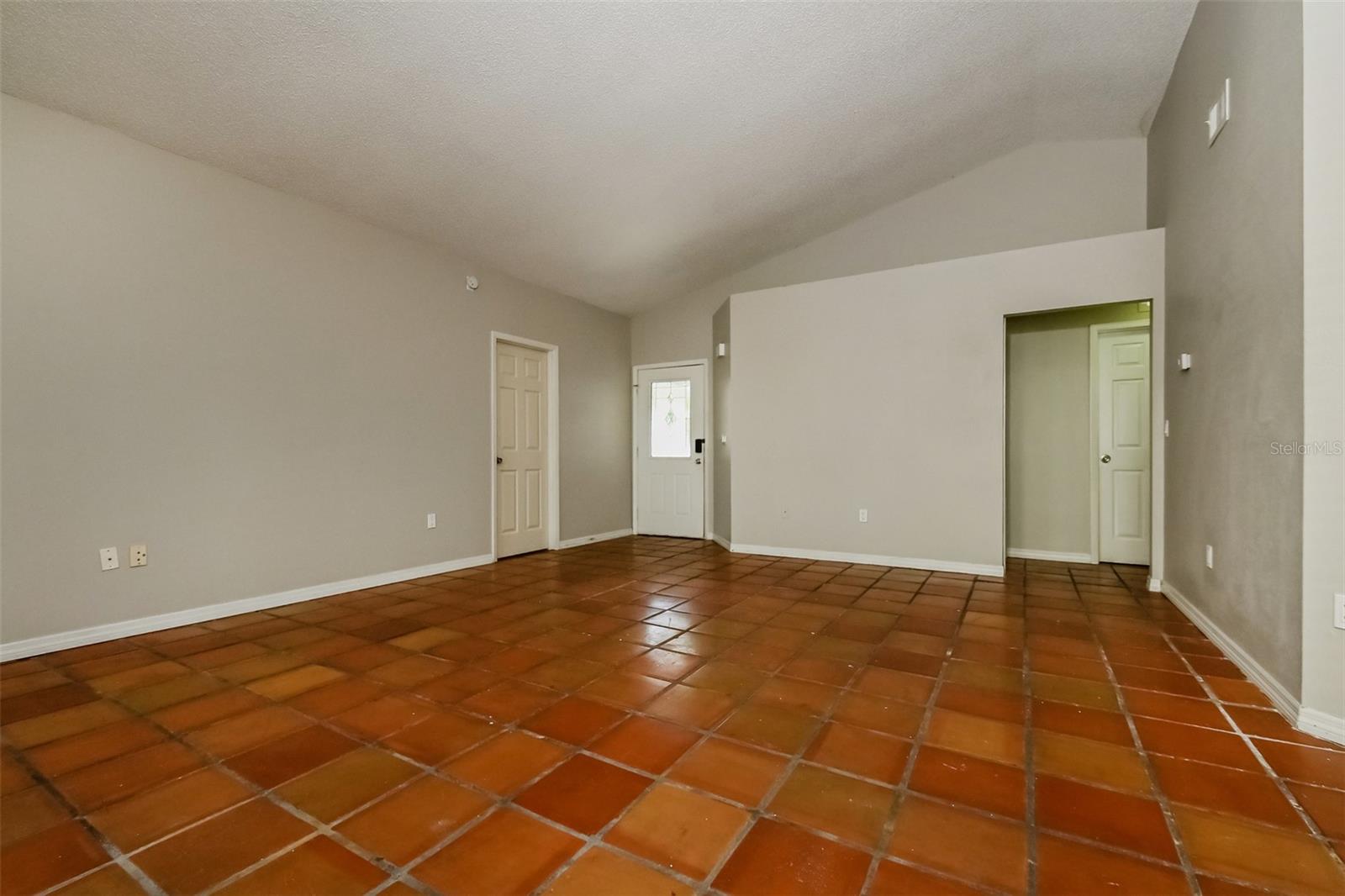 Image 3 of 16 For 3703 43rd Avenue W