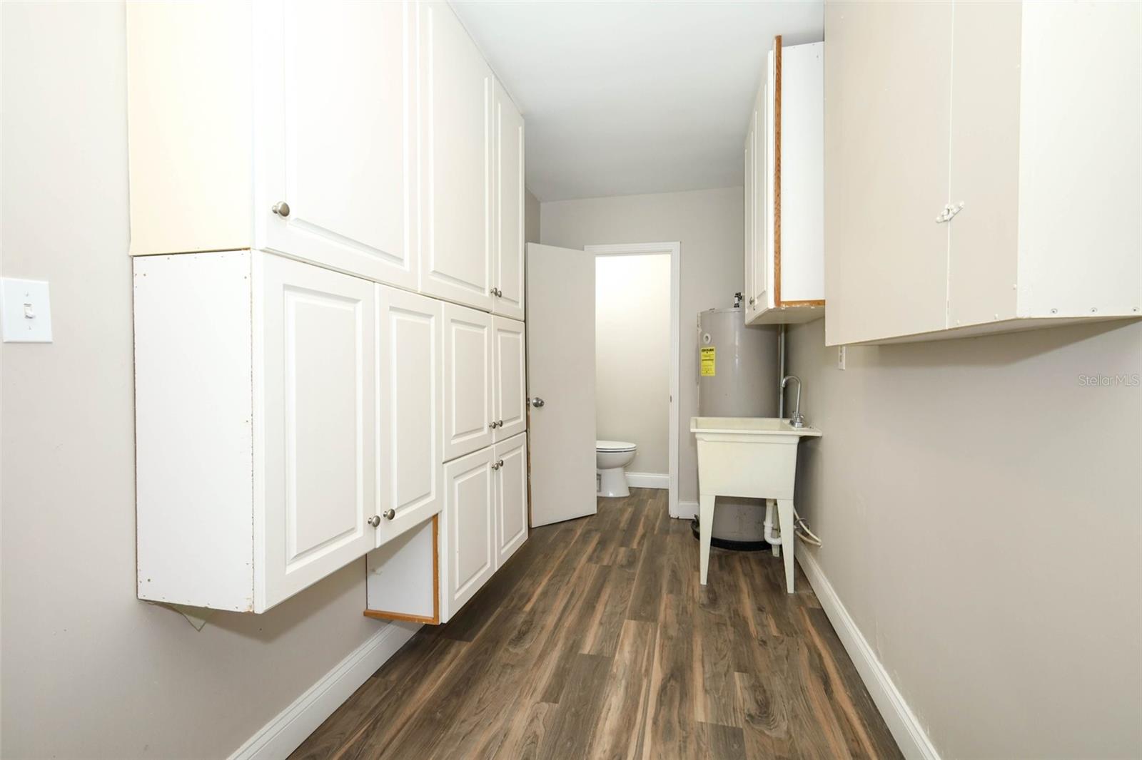 Image 14 of 33 For 1481 Glastonberry Road