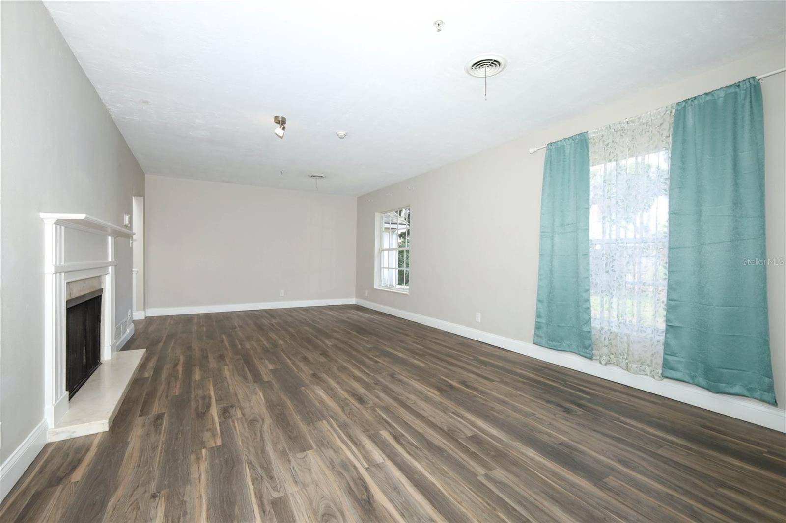 Image 21 of 33 For 1481 Glastonberry Road