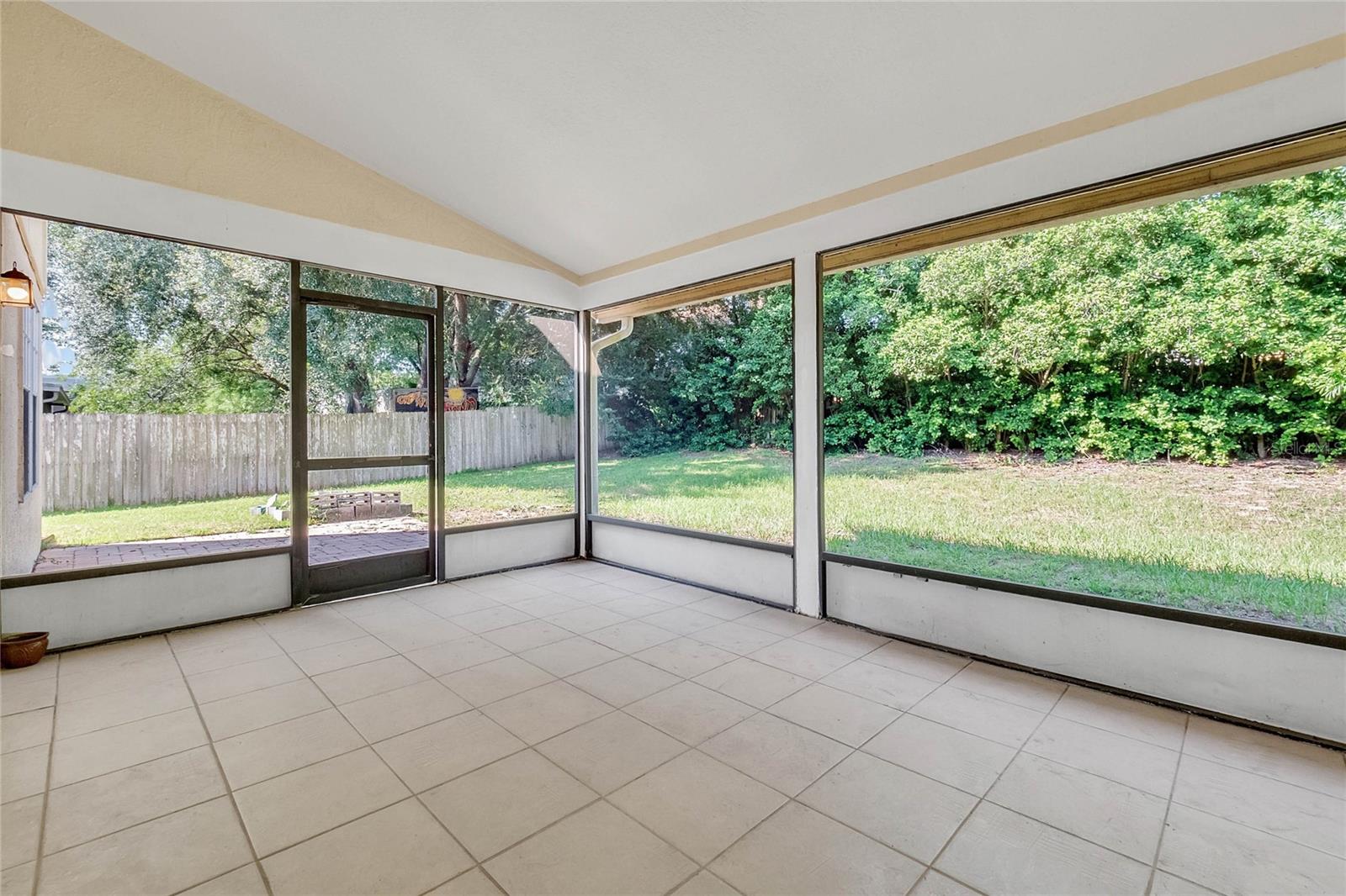 Image 20 of 21 For 2614 Gilsom Court