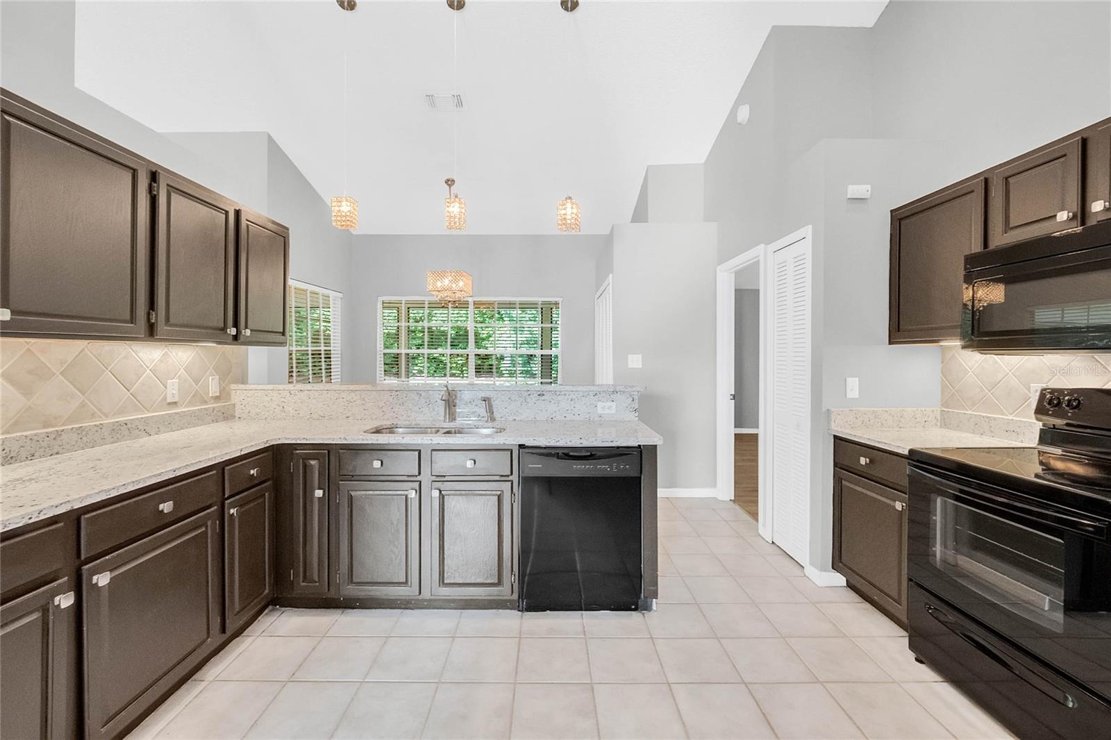 Image 5 of 21 For 2614 Gilsom Court