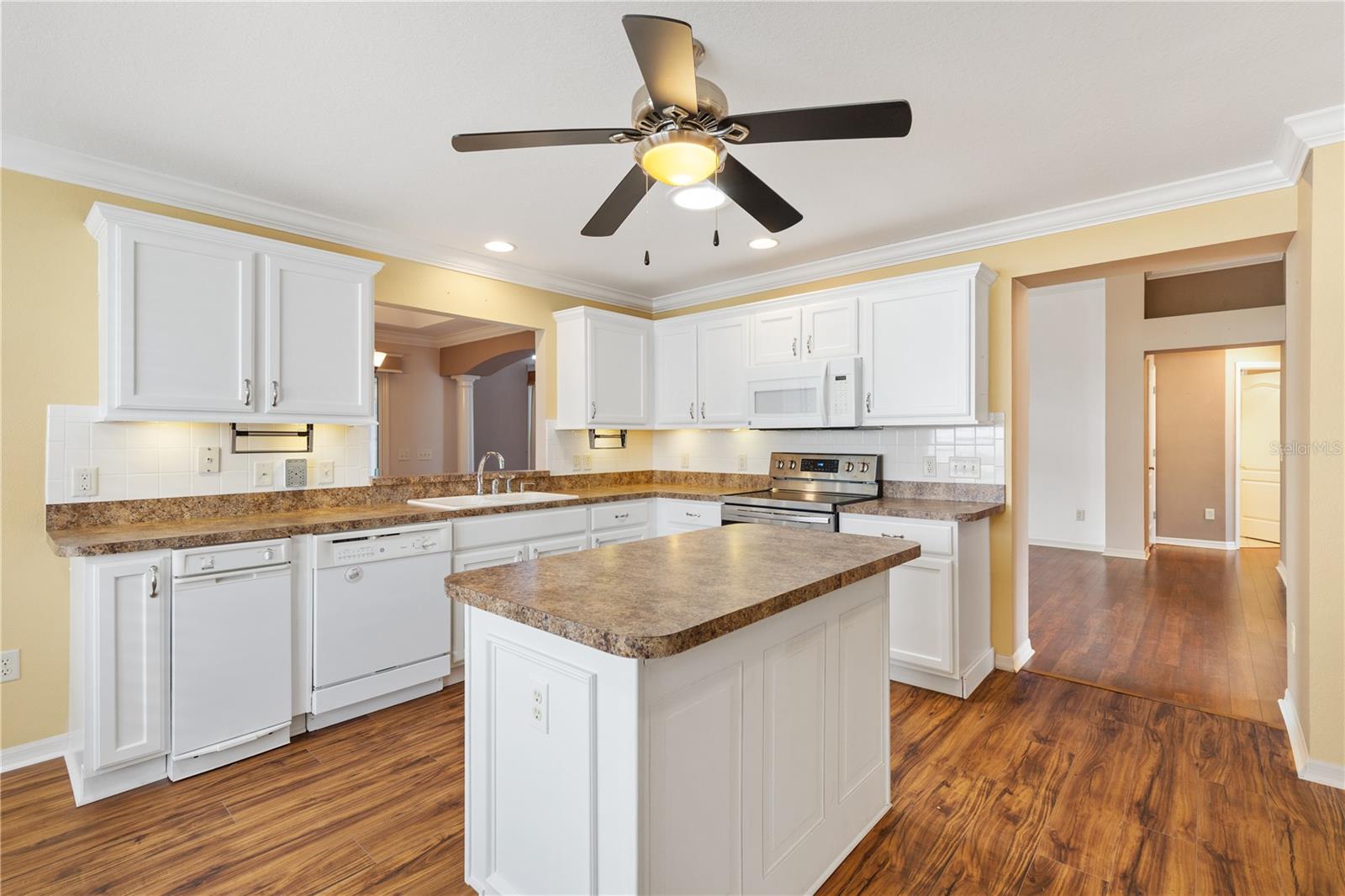 Image 12 of 34 For 17122 76th Creekside Circle