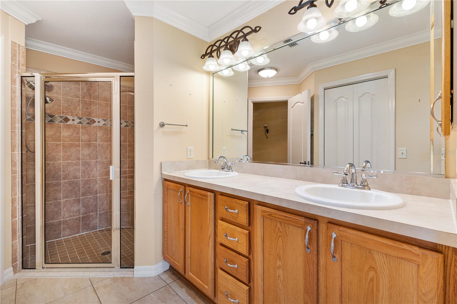 Image 17 of 34 For 17122 76th Creekside Circle