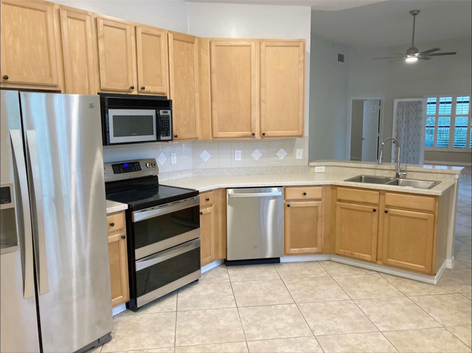 Image 7 of 30 For 949 Westpark Drive 107