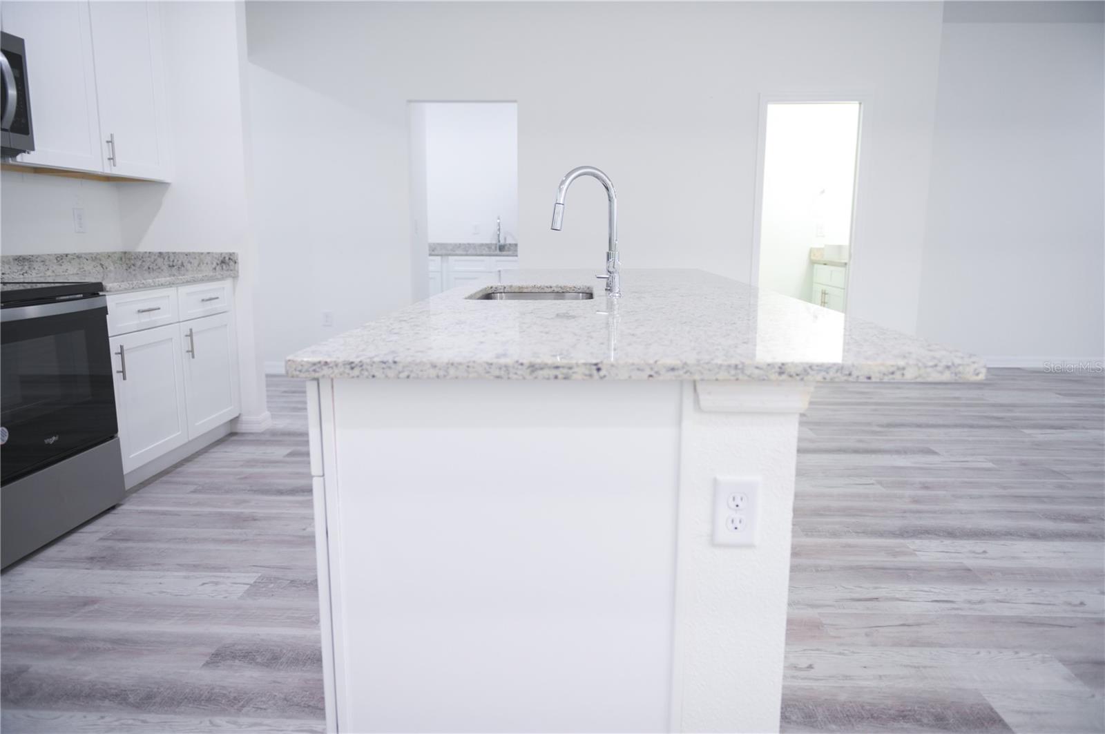 Image 19 of 48 For 2514 Lawrence Court