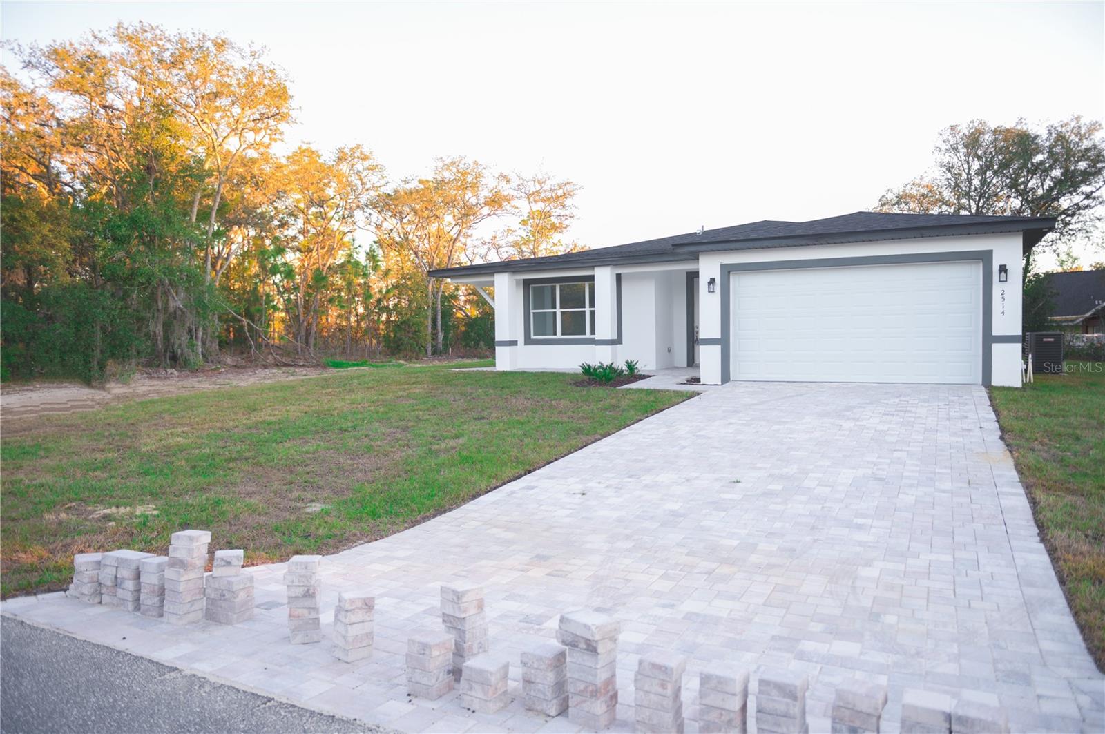 Image 20 of 48 For 10034 Darwin Way