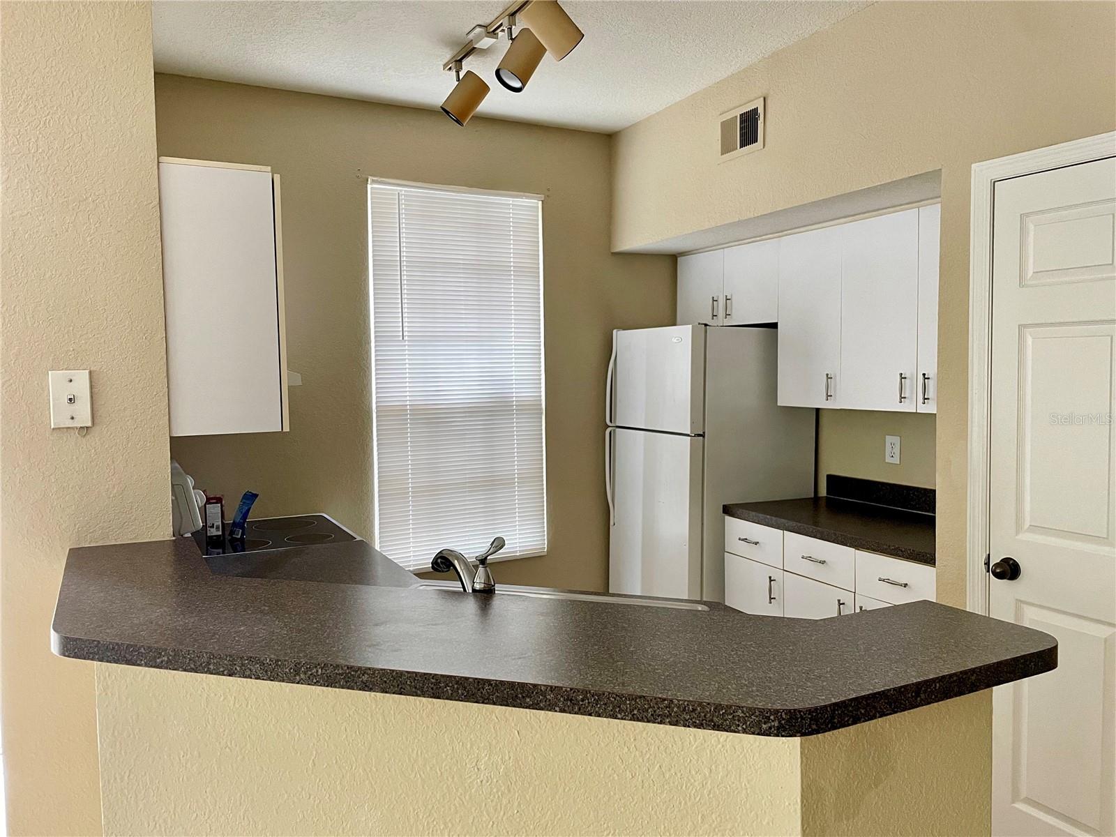 Image 2 of 25 For 6324 Raleigh Street 704