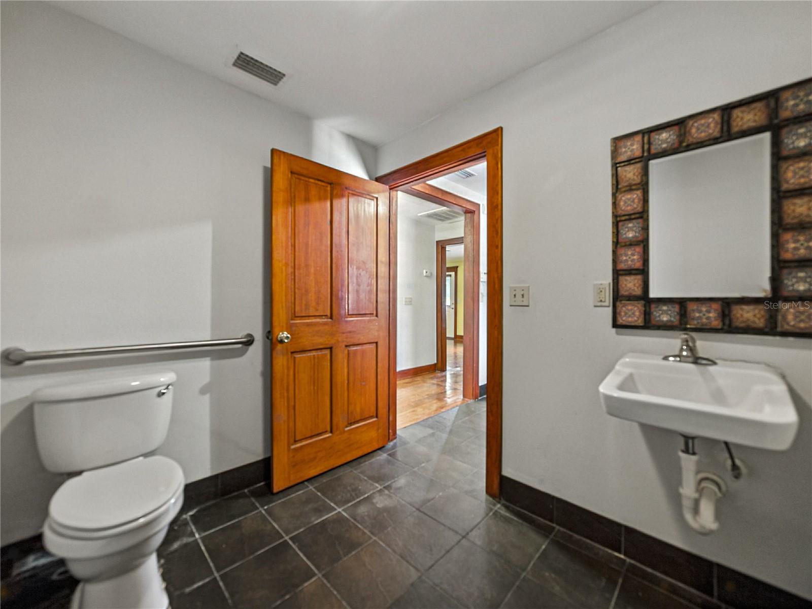 Image 13 of 13 For 208 Lake Avenue