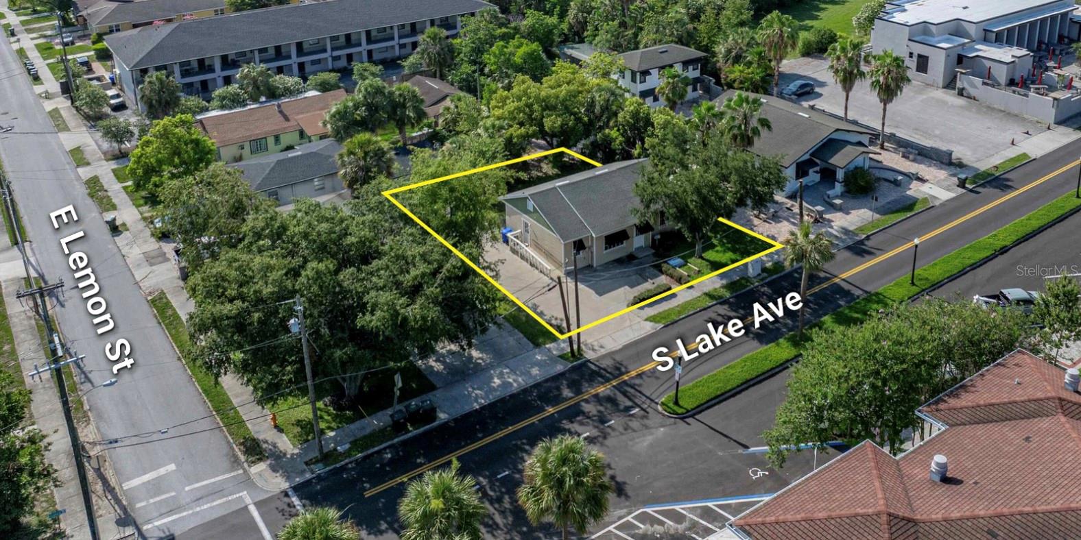 Image 5 of 13 For 208 Lake Avenue