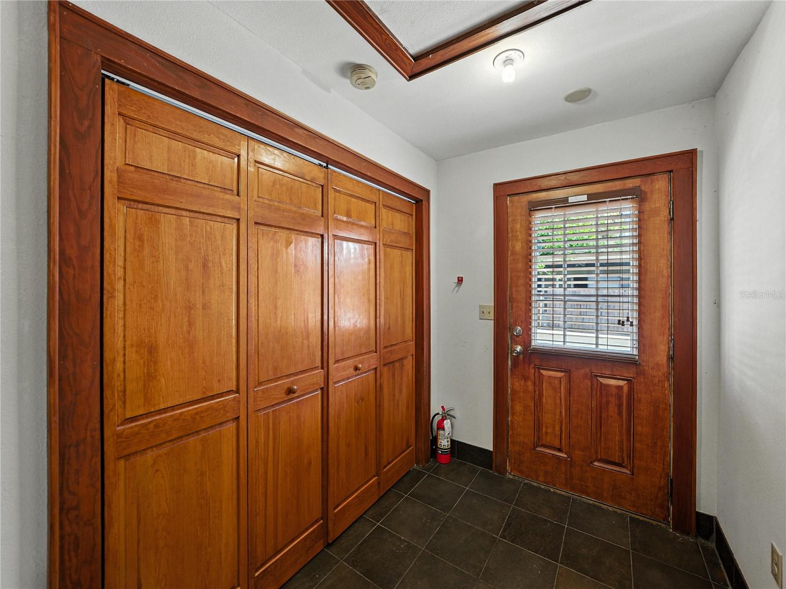 Image 8 of 13 For 208 Lake Avenue