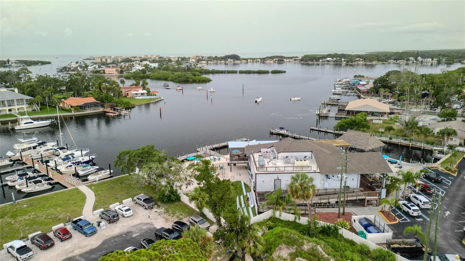 Listing photo id 21 for 7635 Pier Road