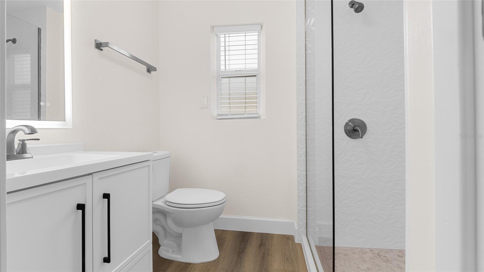 Listing photo id 2 for 7635 Pier Road