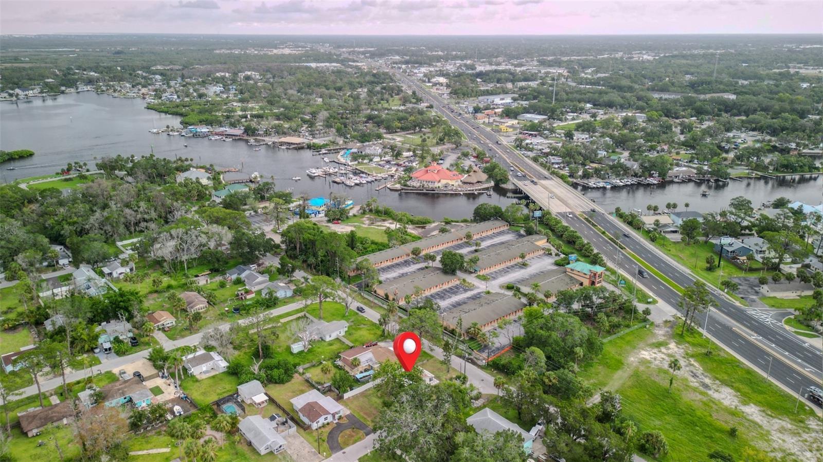 Listing photo id 3 for 7635 Pier Road