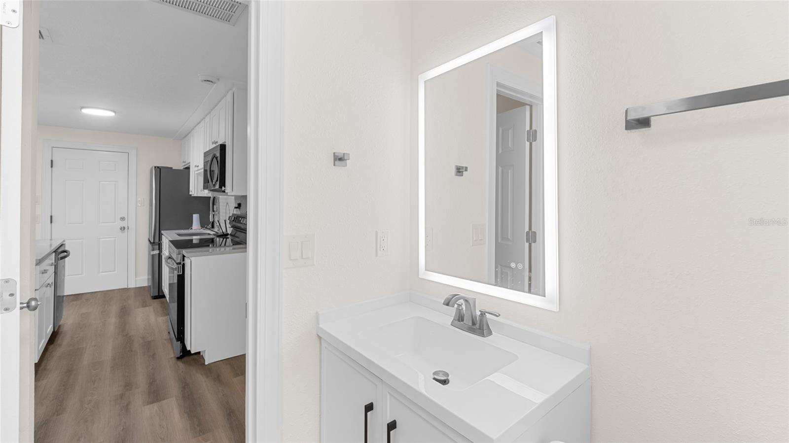 Listing photo id 6 for 7635 Pier Road