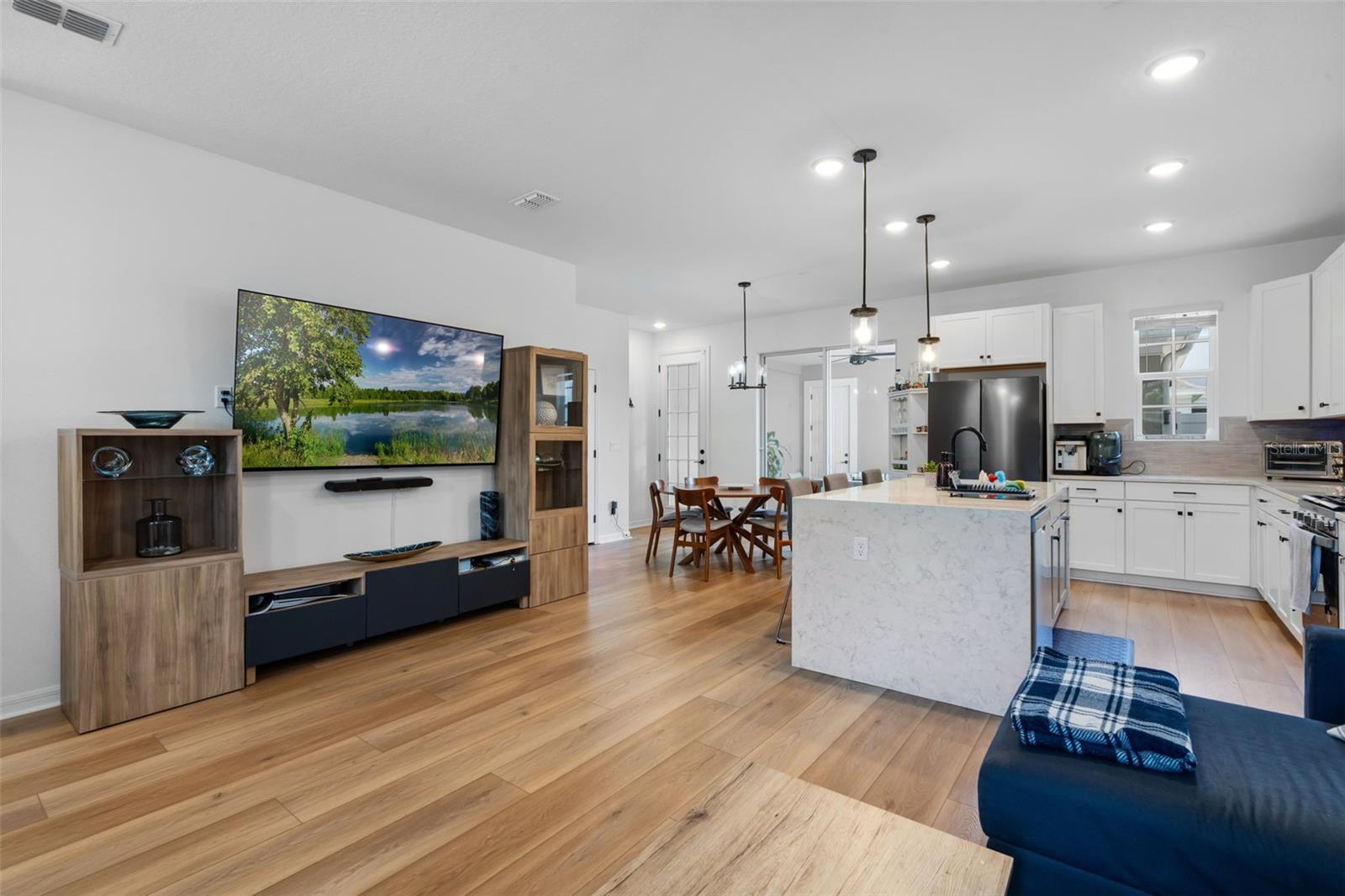 Image 14 of 80 For 1859 Island Village Way