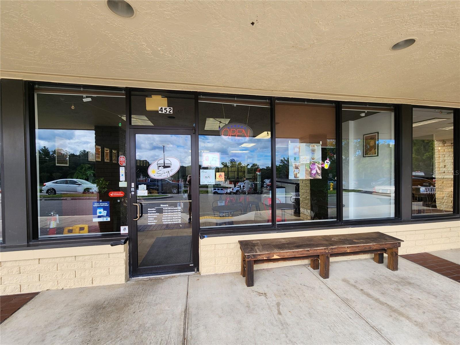 Image 2 of 6 For 452 Hunt Club Boulevard