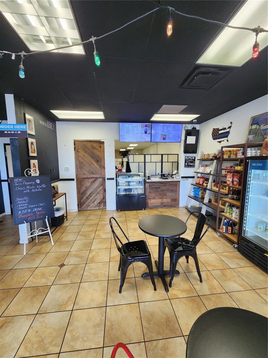 Image 6 of 6 For 452 Hunt Club Boulevard
