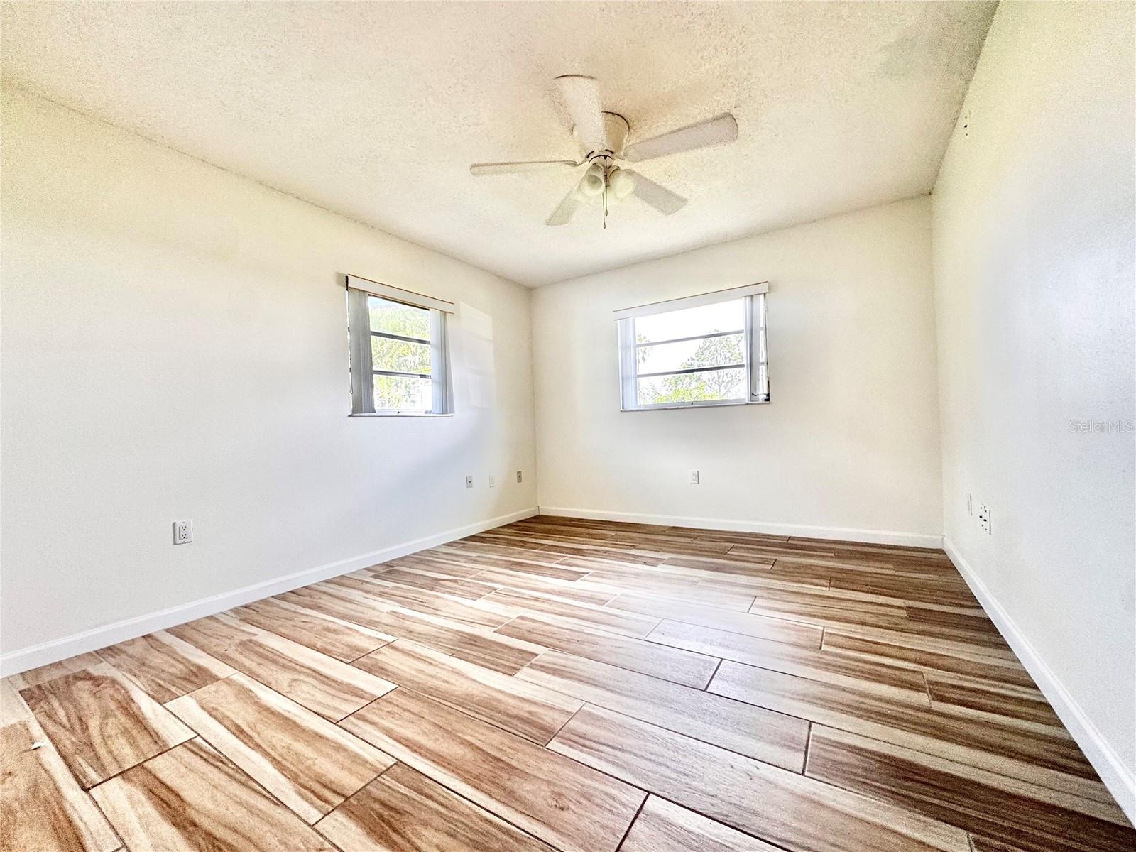 Image 16 of 21 For 2309 Lakeshore Boulevard