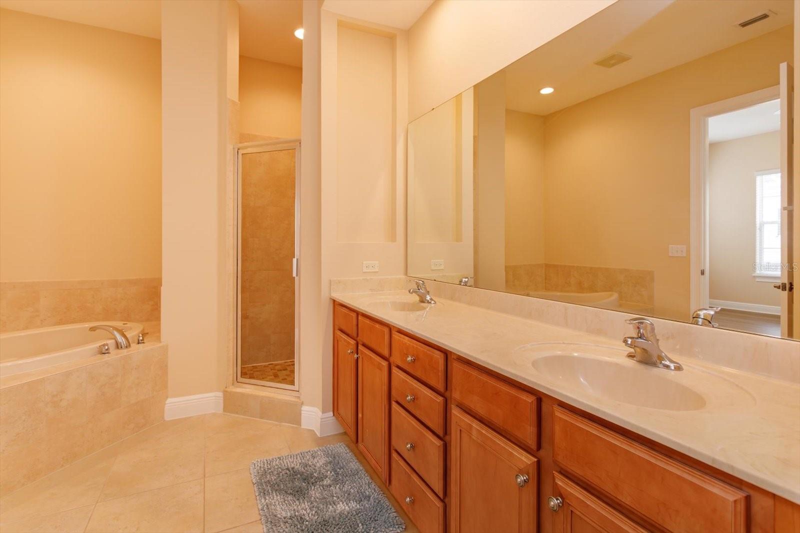 Image 17 of 32 For 1460 Lake Baldwin Lane B