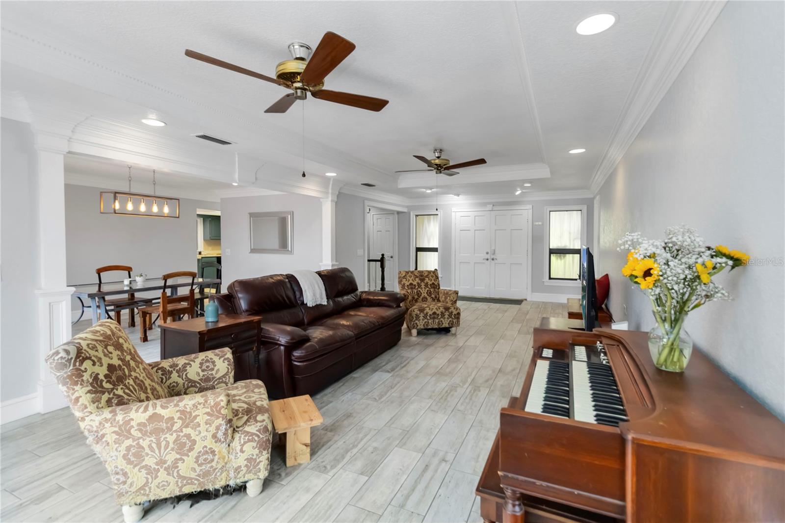 Image 20 of 44 For 11210 Elderberry Court