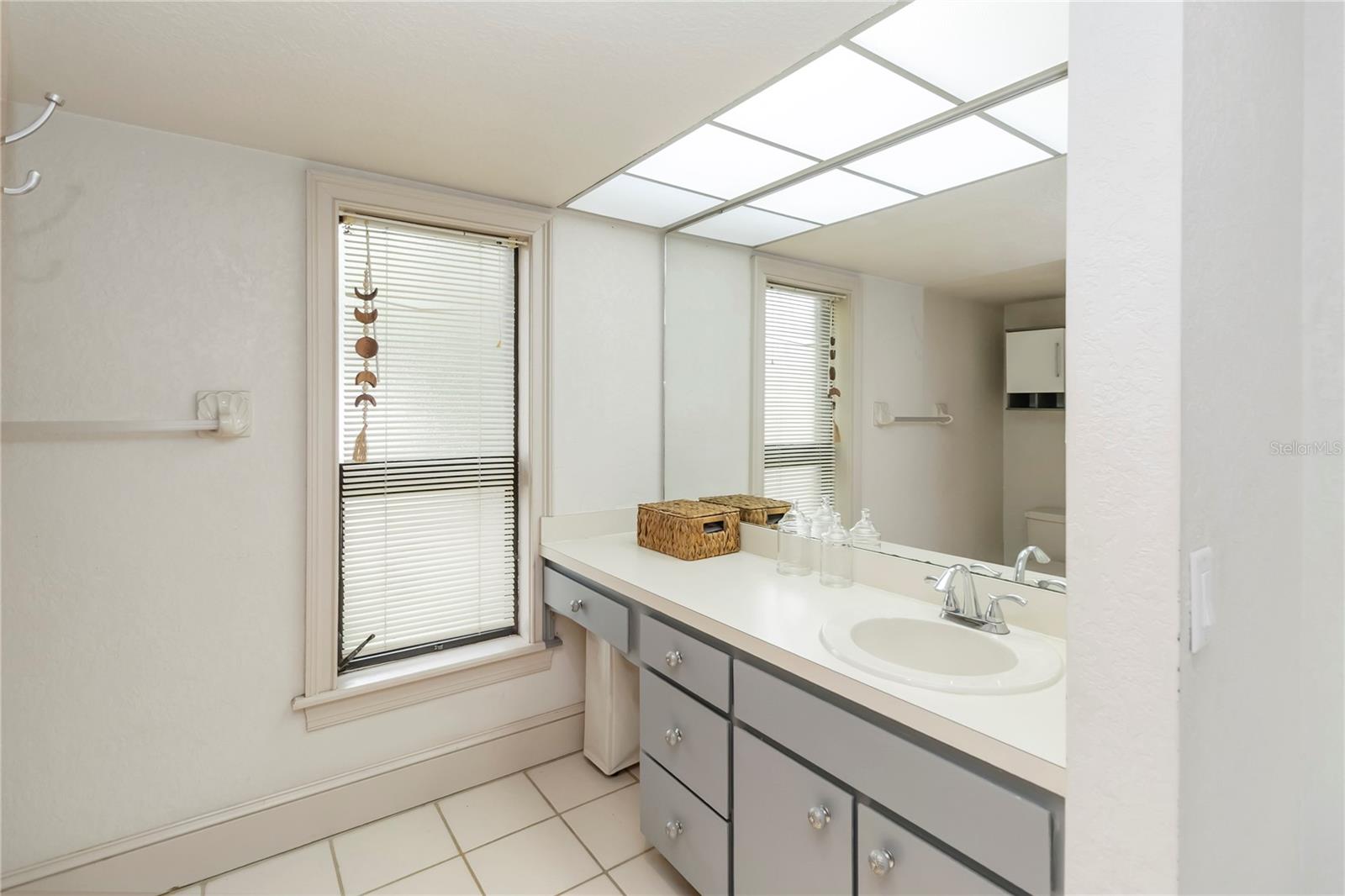 Image 29 of 44 For 11210 Elderberry Court