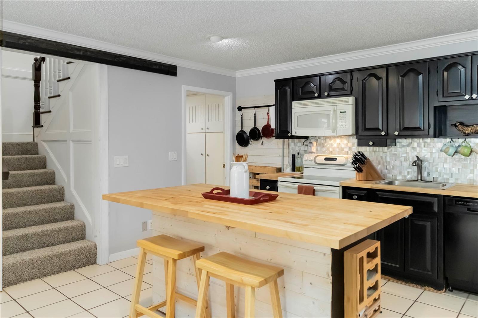 Image 9 of 44 For 11210 Elderberry Court