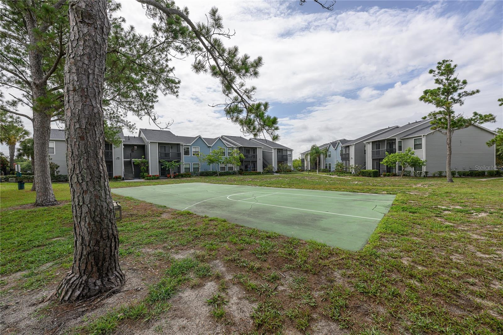 Image 30 of 33 For 3700 Idlebrook Circle 200