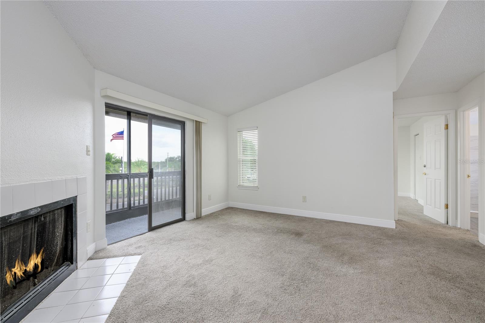 Image 6 of 33 For 3700 Idlebrook Circle 200