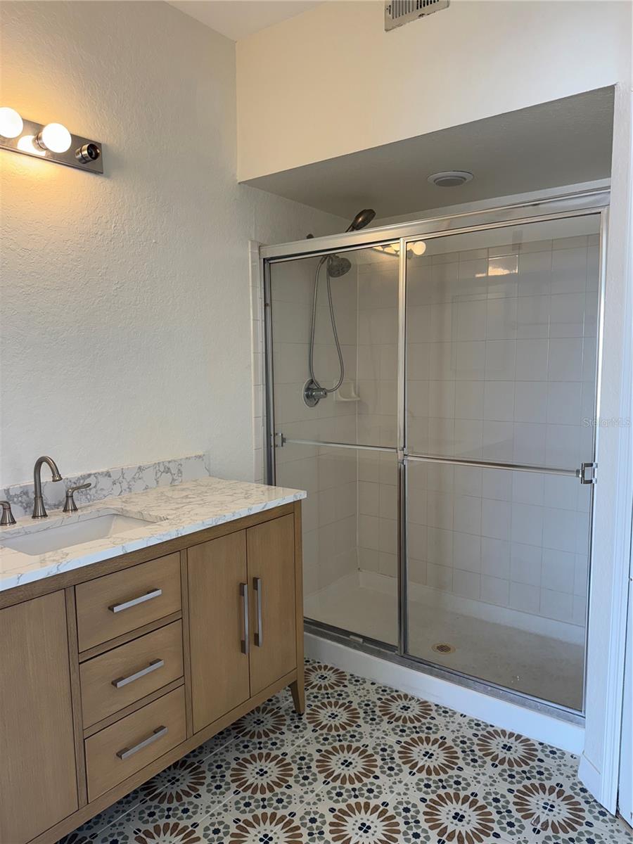 Image 10 of 15 For 2314 Midtown Terrace 1128
