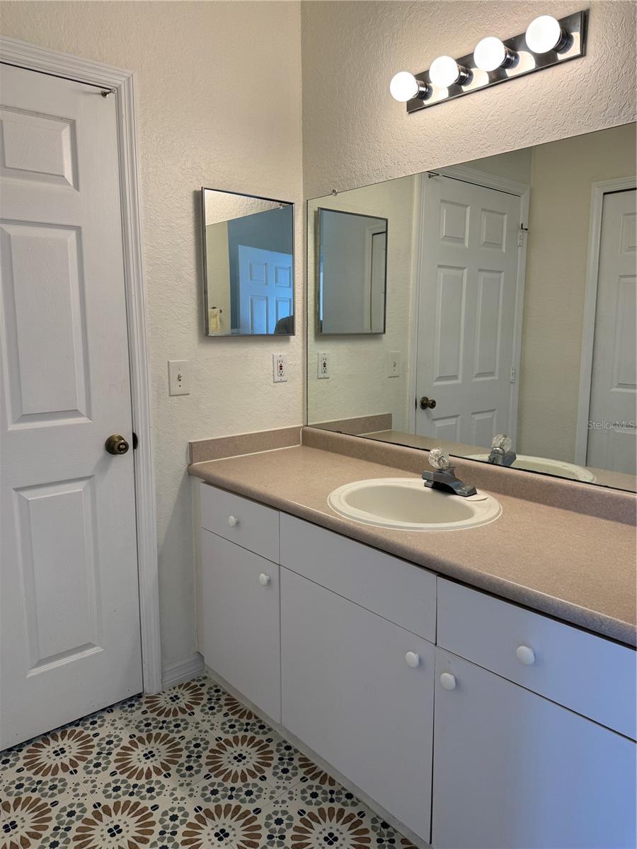 Image 11 of 15 For 2314 Midtown Terrace 1128