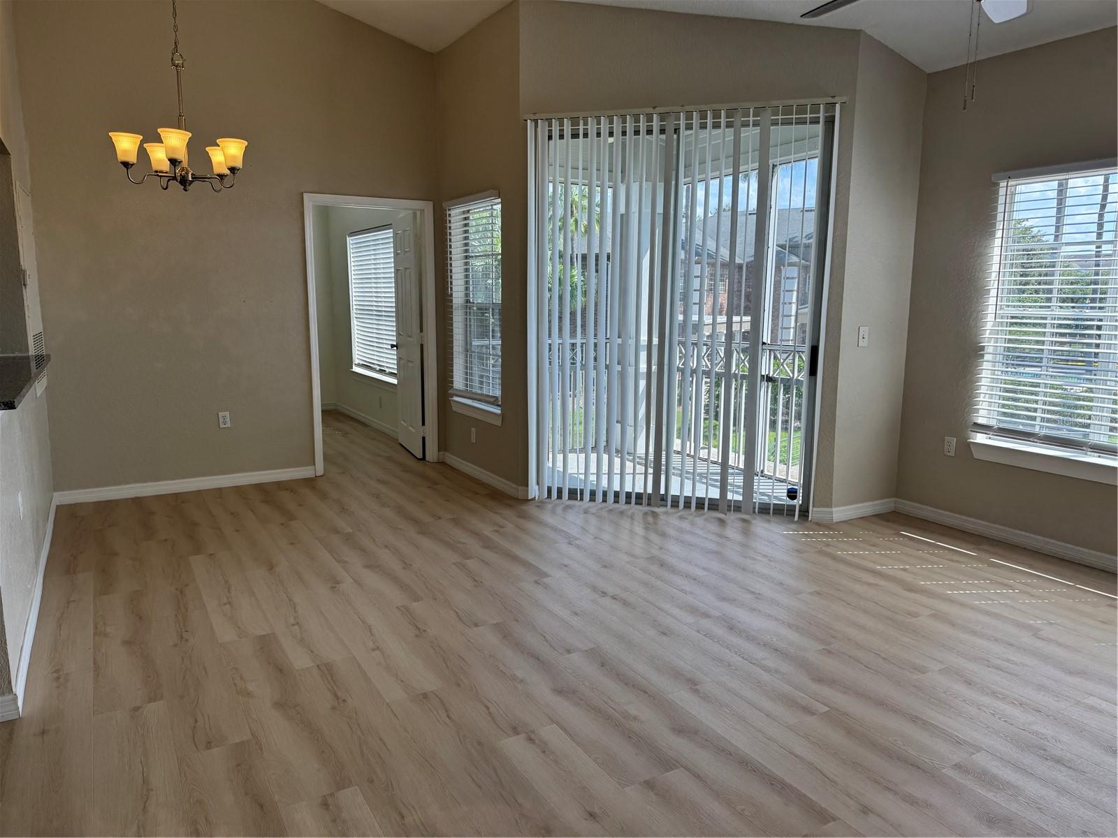Image 3 of 15 For 2314 Midtown Terrace 1128