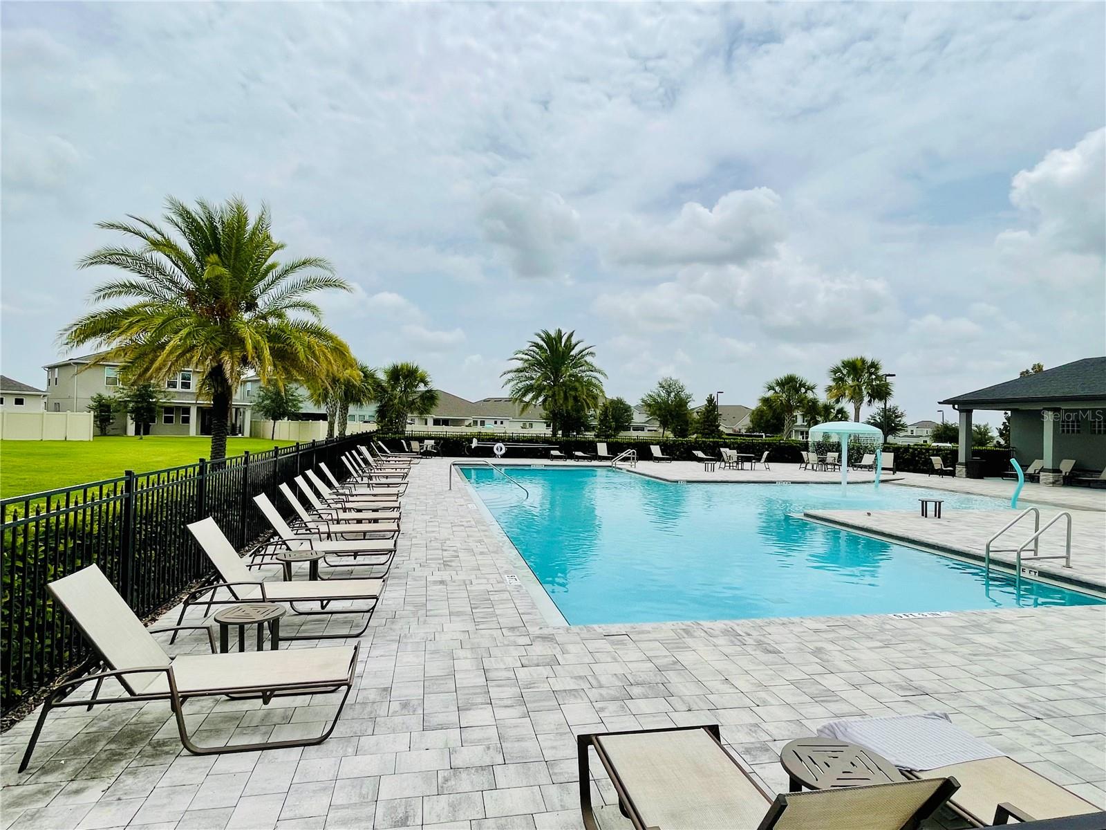 Image 27 of 30 For 423 Lemongrass Road