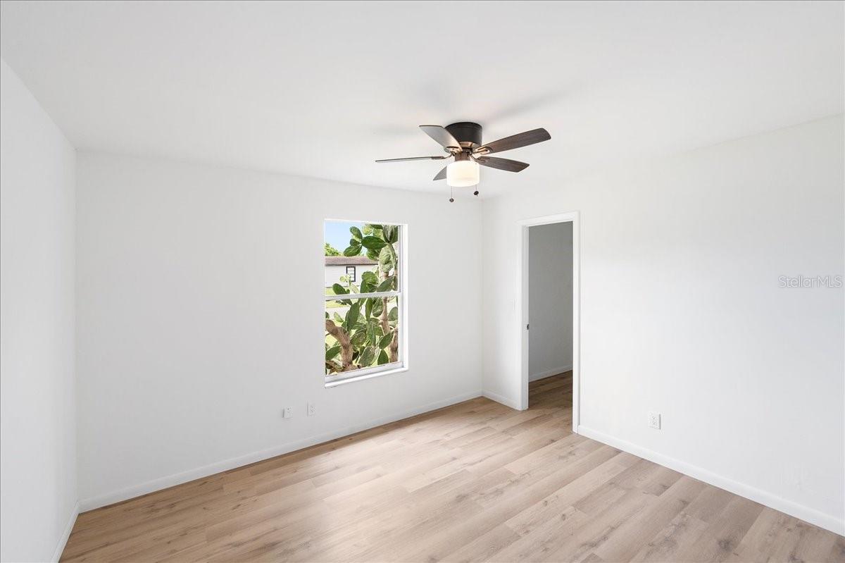 Image 10 of 41 For 711 Northwest Riverside Dr