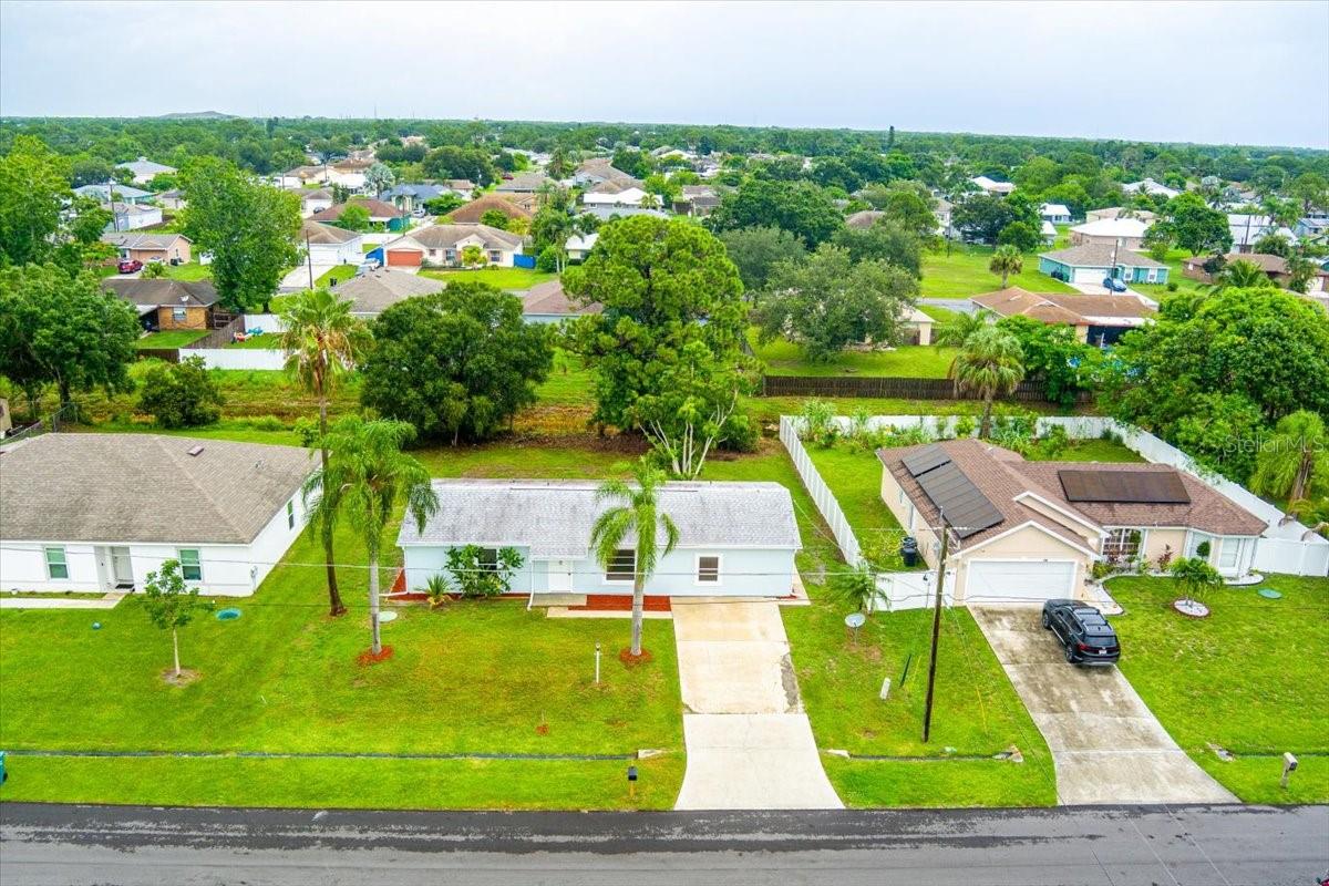 Image 35 of 41 For 711 Northwest Riverside Dr