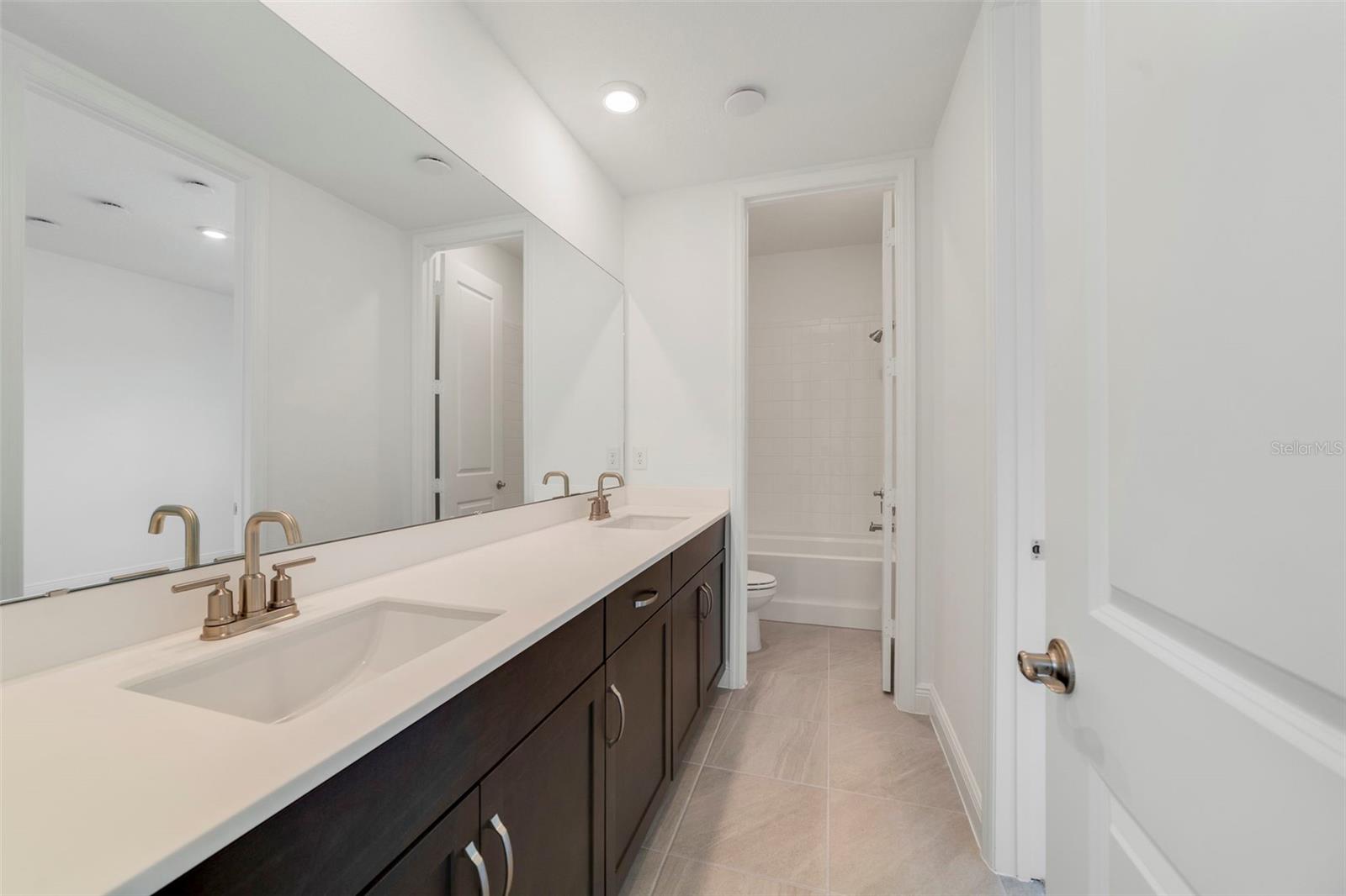 Image 13 of 19 For 3052 Water Clover Court