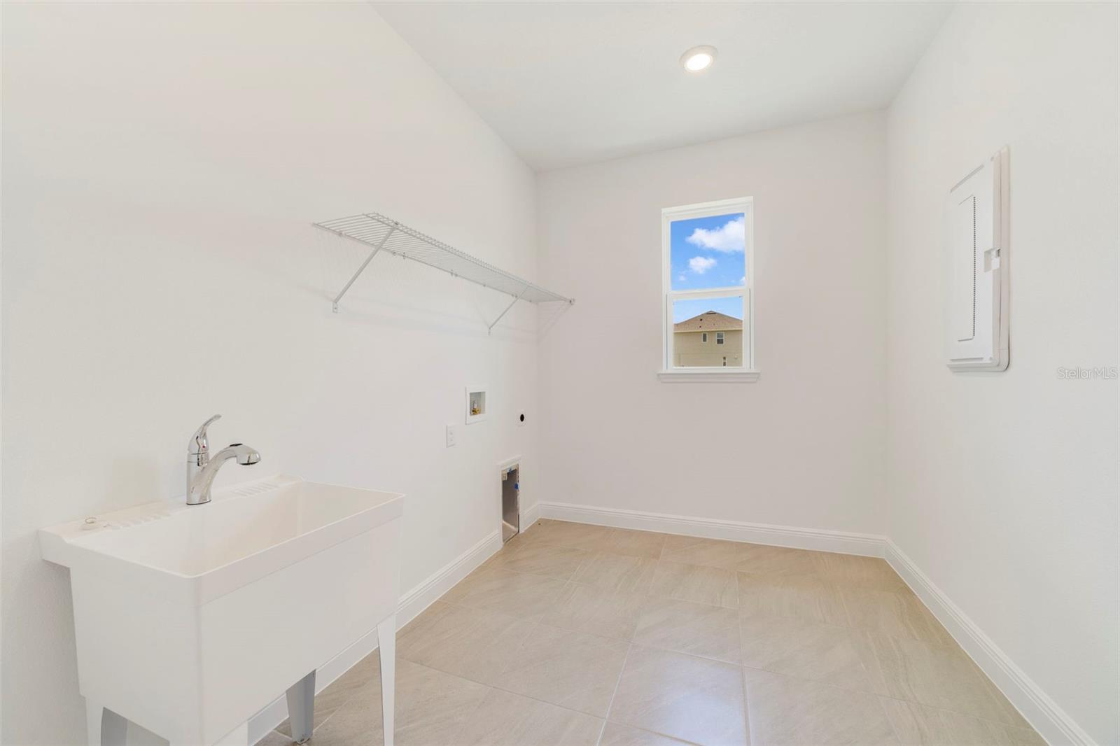 Image 14 of 19 For 3052 Water Clover Court