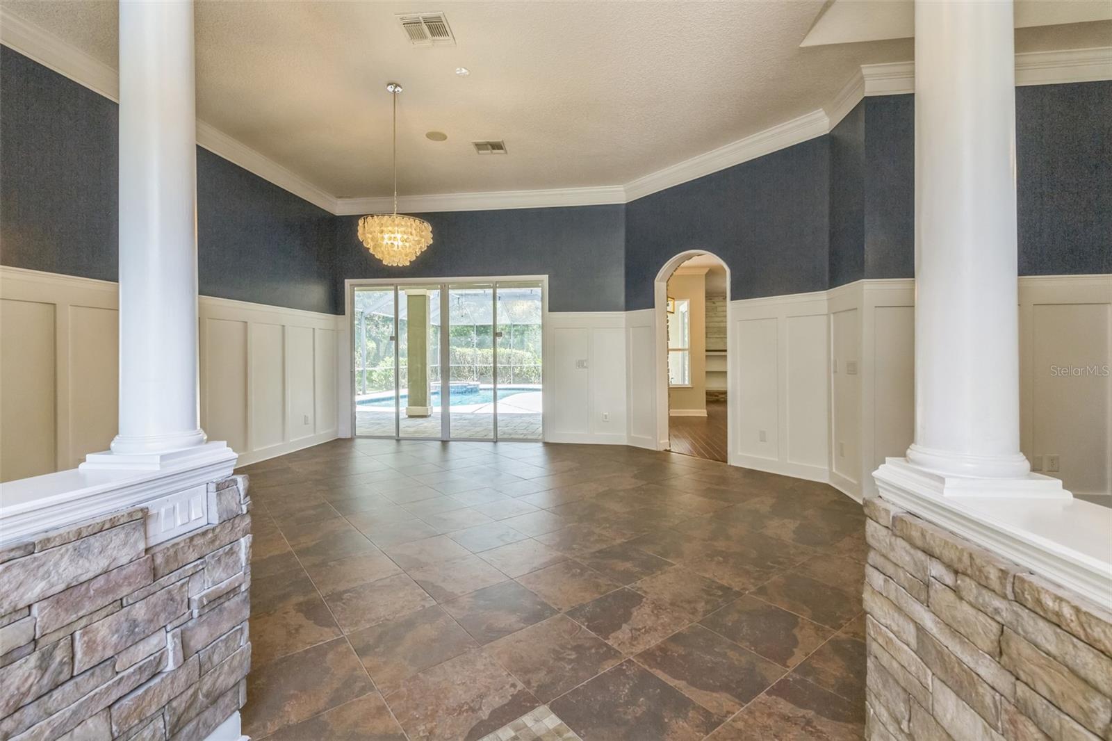 Image 5 of 32 For 1818 Cobblestone Lane