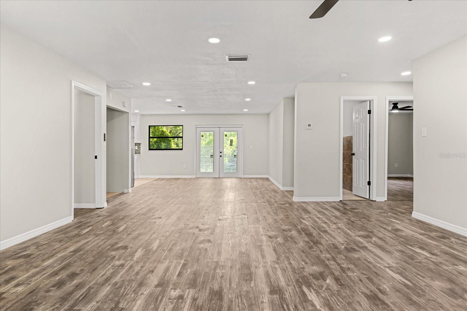 Image 10 of 27 For 575 Lake Mccoy Drive